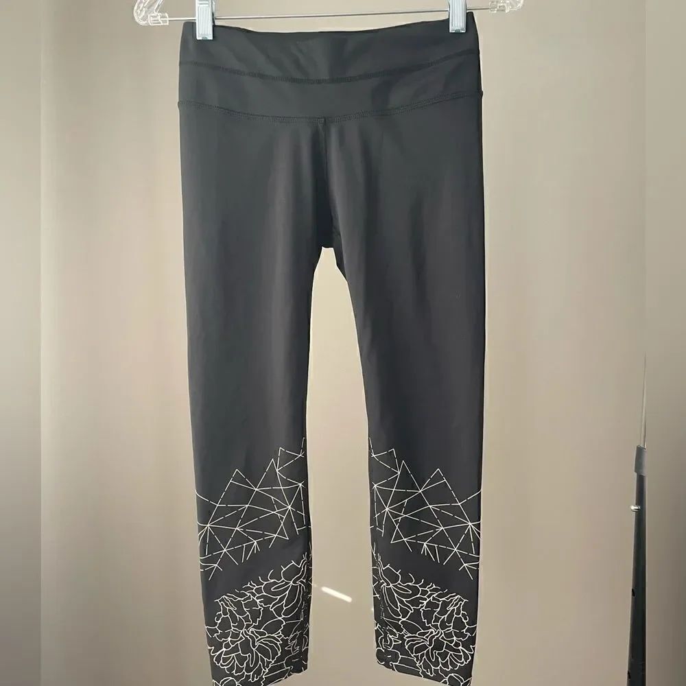 Athleta Cropped Legging